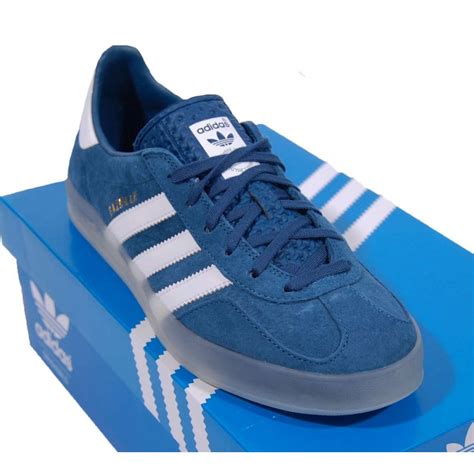 adidas originals men's gazelle sneaker.